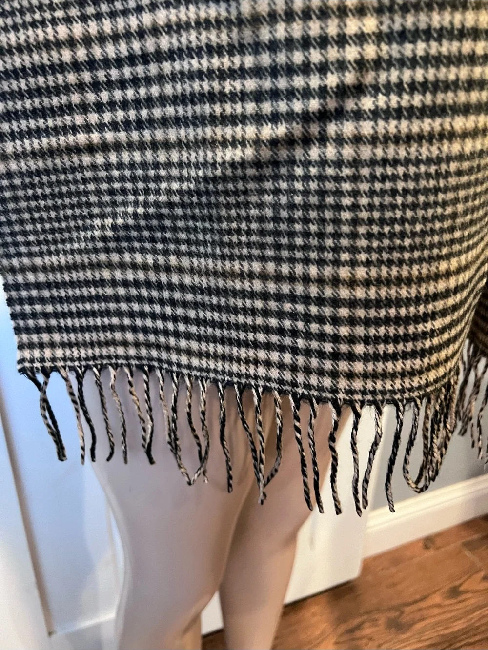 Classic Houndstooth Fringe Shawl Scarf 100% cashmere made in Scotland Neutral